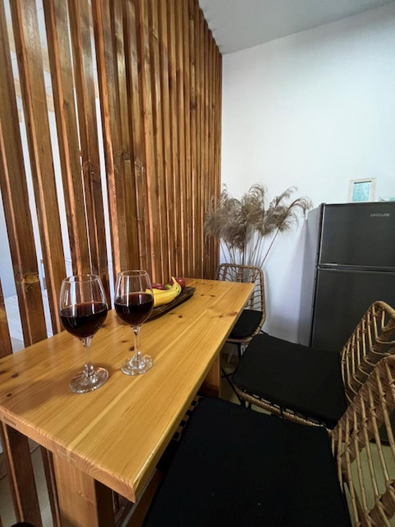 Sonia'S Luxury Apartment With Jacuzzi Kamilari Exterior photo
